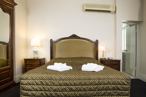 Royal Exhibition Hotel - Accommodation Port Hedland 30