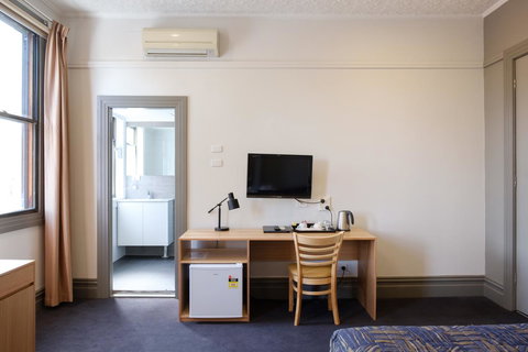Royal Exhibition Hotel - Accommodation Port Hedland 11