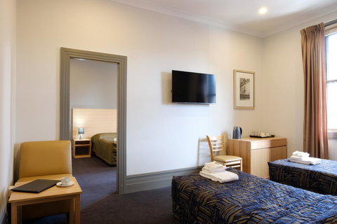 Royal Exhibition Hotel - Accommodation Port Hedland 3