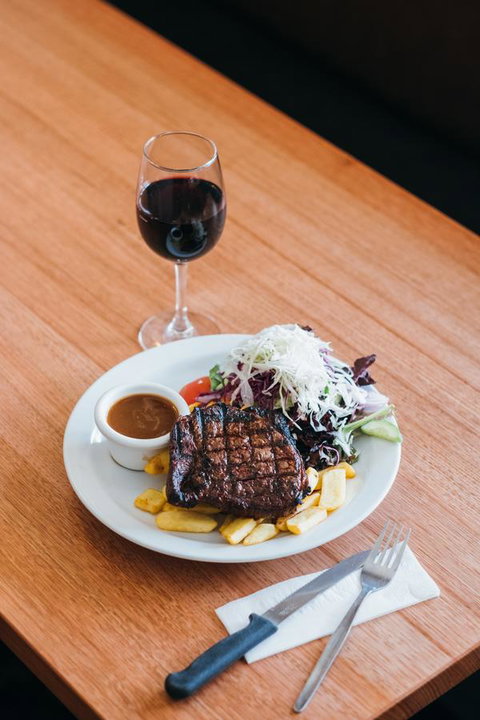 Royal Exhibition Hotel - Accommodation Port Hedland 9