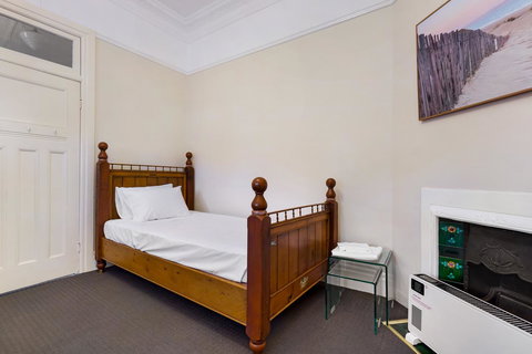 Drummoyne 3 Bedroom Home (62ALE) - Accommodation Port Hedland 2