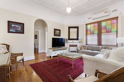 Drummoyne 3 Bedroom Home (62ALE) - Accommodation Port Hedland 1
