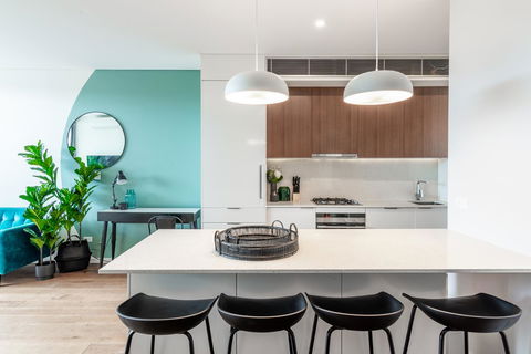 Large Light Luxe 3BDR 2BA Free Parking - Walk To Sydney Uni And RPA - Accommodation Port Hedland 5