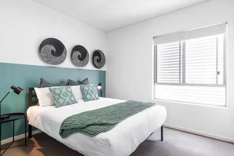 Large Light Luxe 3BDR 2BA Free Parking - Walk To Sydney Uni And RPA - Accommodation Port Hedland 6