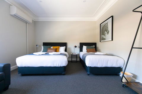Horse And Jockey Hotel Homebush - Accommodation Port Hedland 16