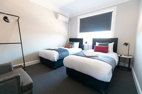 Horse And Jockey Hotel Homebush - Accommodation Port Hedland 7