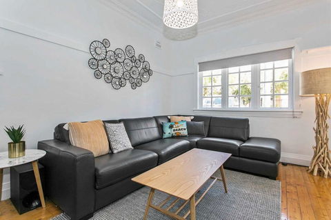 Seaspray - Manly Beach Apartment Close To The Sand - Accommodation Port Hedland 5