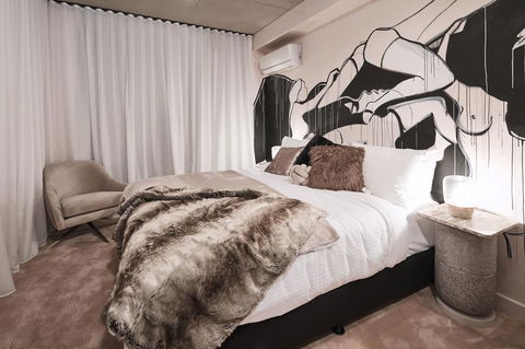 The Collectionist Newtown - Accommodation Port Hedland 9