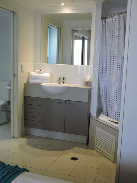 BASE Holidays - Ettalong Beach Premium Apartments - Accommodation Port Hedland 8