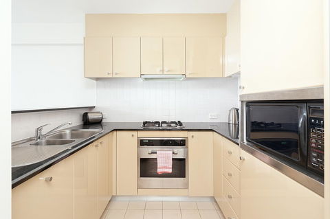 Waterfront Apartment On Sydney Harbour - Accommodation Port Hedland 8