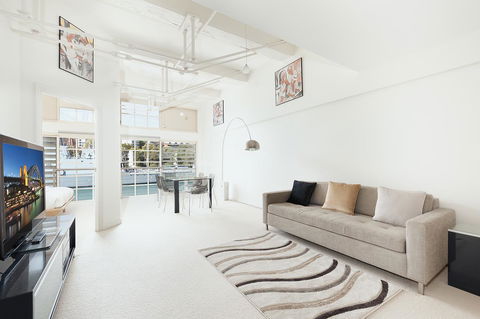 Waterfront Apartment On Sydney Harbour - Accommodation Port Hedland 6