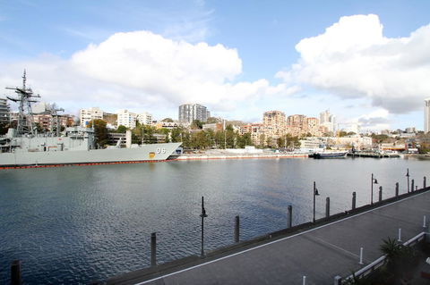 Waterfront Apartment On Sydney Harbour - Accommodation Port Hedland 12