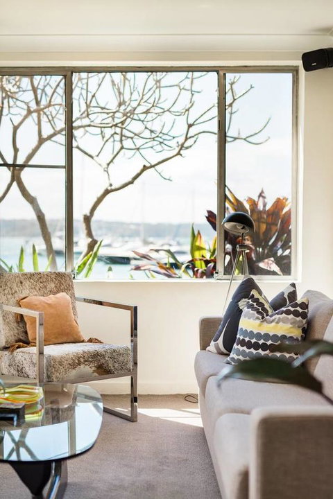 Waterfront Apartment Brimming With Inspirational Artwork - Accommodation Port Hedland 17