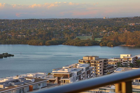 Stunning Sunset Water View 2BEDs On High Rises - Accommodation Port Hedland 7