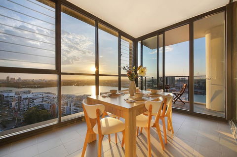 Stunning Sunset Water View 2BEDs On High Rises - Accommodation Port Hedland 0