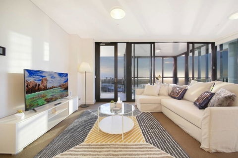 Stunning Sunset Water View 2BEDs On High Rises - Accommodation Port Hedland 5