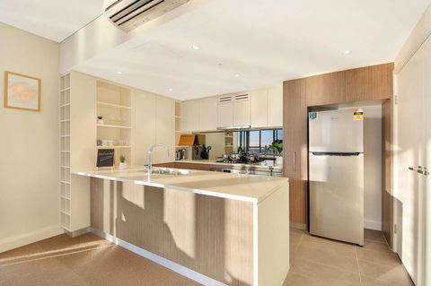 Stunning Sunset Water View 2BEDs On High Rises - Accommodation Port Hedland 8