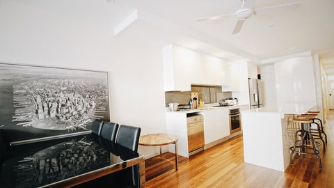 Cozy 5 Bed House In Sydney - Accommodation Port Hedland 5