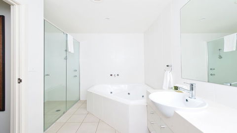 Pacific Blue, Salamander Bay - Accommodation Port Hedland 16