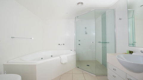Pacific Blue, Salamander Bay - Accommodation Port Hedland 8