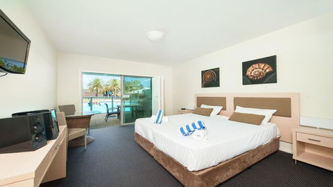 Pacific Blue, Salamander Bay - Accommodation Port Hedland 43