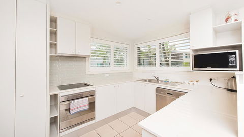 Pacific Blue, Salamander Bay - Accommodation Port Hedland 37