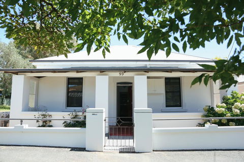 99 Hill Street Apartments - Accommodation Port Hedland 0