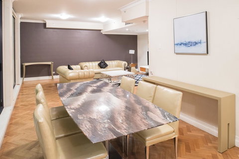 Seasons Harbour Plaza - Accommodation Port Hedland 9