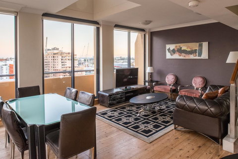 Seasons Harbour Plaza - Accommodation Port Hedland 13