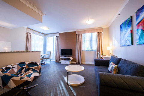 Seasons Harbour Plaza - Accommodation Port Hedland 29