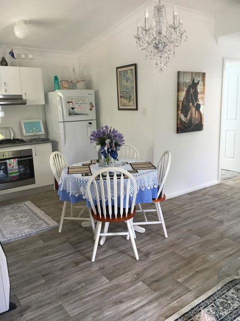 The Best Exotic Magnolia Cottage - Accommodation Port Hedland 6