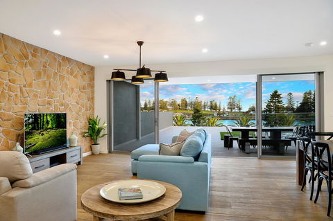 Belle Vue- Penthouse At Black Beach - Accommodation Port Hedland 1