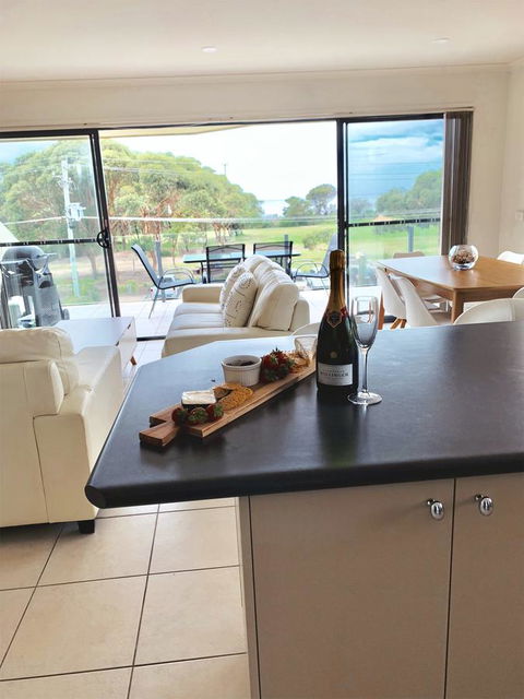 Seachange 3 - Accommodation Port Hedland 3