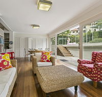 Summery spacious 4 bed home in Kurraba Point - Accommodation Port Hedland