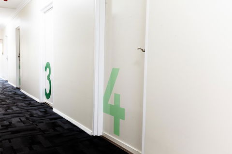Mad Monkey Broadway - Accommodation Port Hedland 29