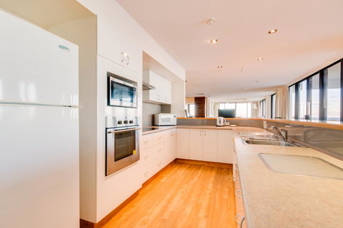 Pacific Towers Beach Resort - Accommodation Port Hedland 18