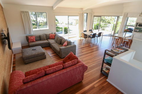 Valla's Beach House - Accommodation Port Hedland 9