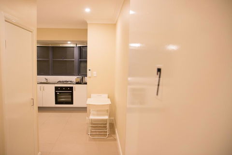 T&M HOUSE - Accommodation Port Hedland 9