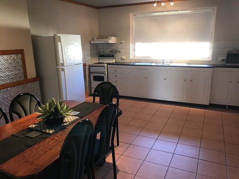 Jadan Cottages - Accommodation Port Hedland 14