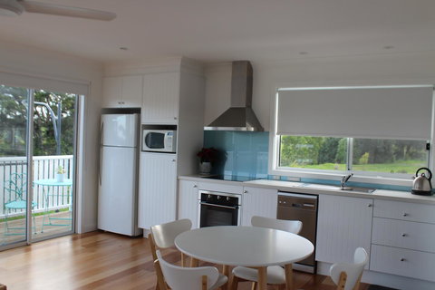 Red Waratah - Accommodation Port Hedland 8