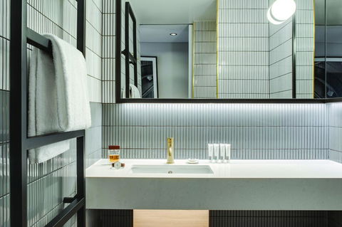 Vibe Hotel Sydney Darling Harbour - Accommodation Port Hedland 3