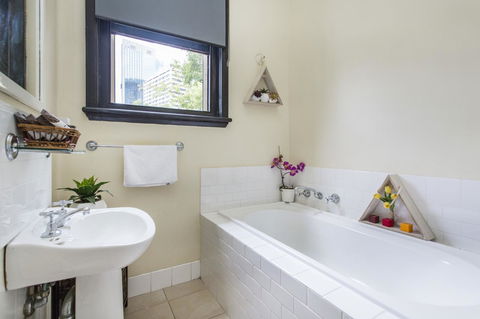 Sydney Harbour Bed And Breakfast - Accommodation Port Hedland 24