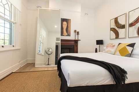 Elegant Family Home Close To Harbour And Views - Accommodation Port Hedland 2