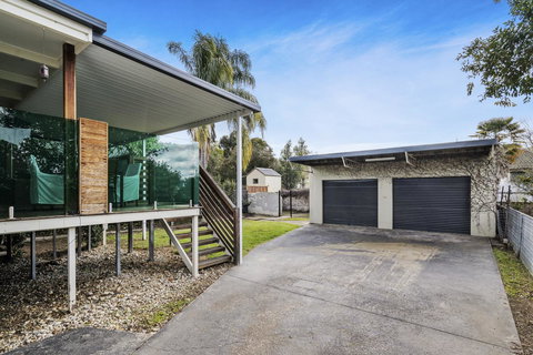 The Spa Cottage With HotTub, Netflix & Stan - Accommodation Port Hedland 18