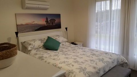 Twin Palms Holiday House At Lighthouse - Accommodation Port Hedland 1