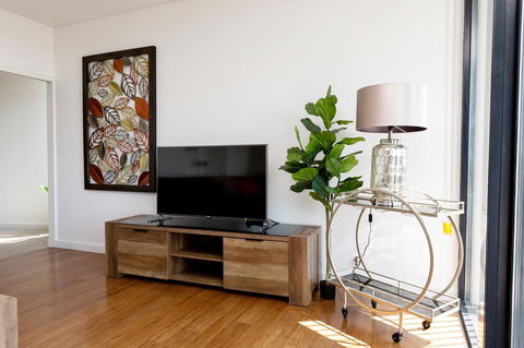 The Penthouse - Accommodation Port Hedland 11