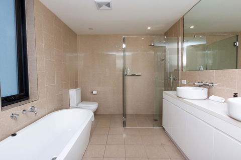 The Penthouse - Accommodation Port Hedland 16