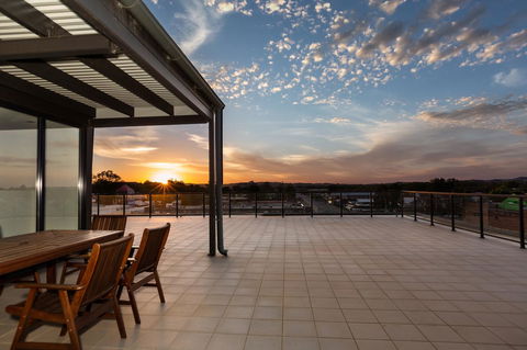 The Penthouse - Accommodation Port Hedland 0