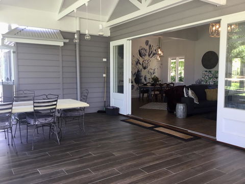 Chanticleer Gardens Barn Cottage With A Pool - Accommodation Port Hedland 10