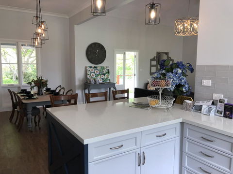 Chanticleer Gardens Barn Cottage With A Pool - Accommodation Port Hedland 27